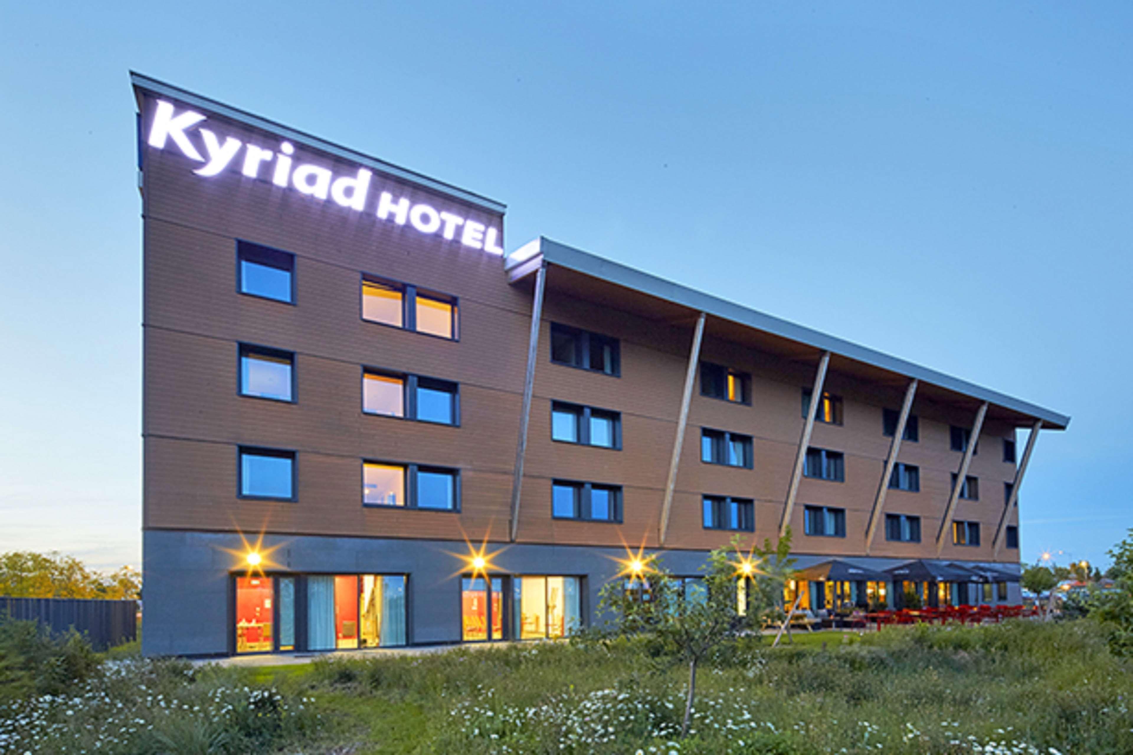 Ibis Lyon Est Meyzieu Hotel Buitenkant foto