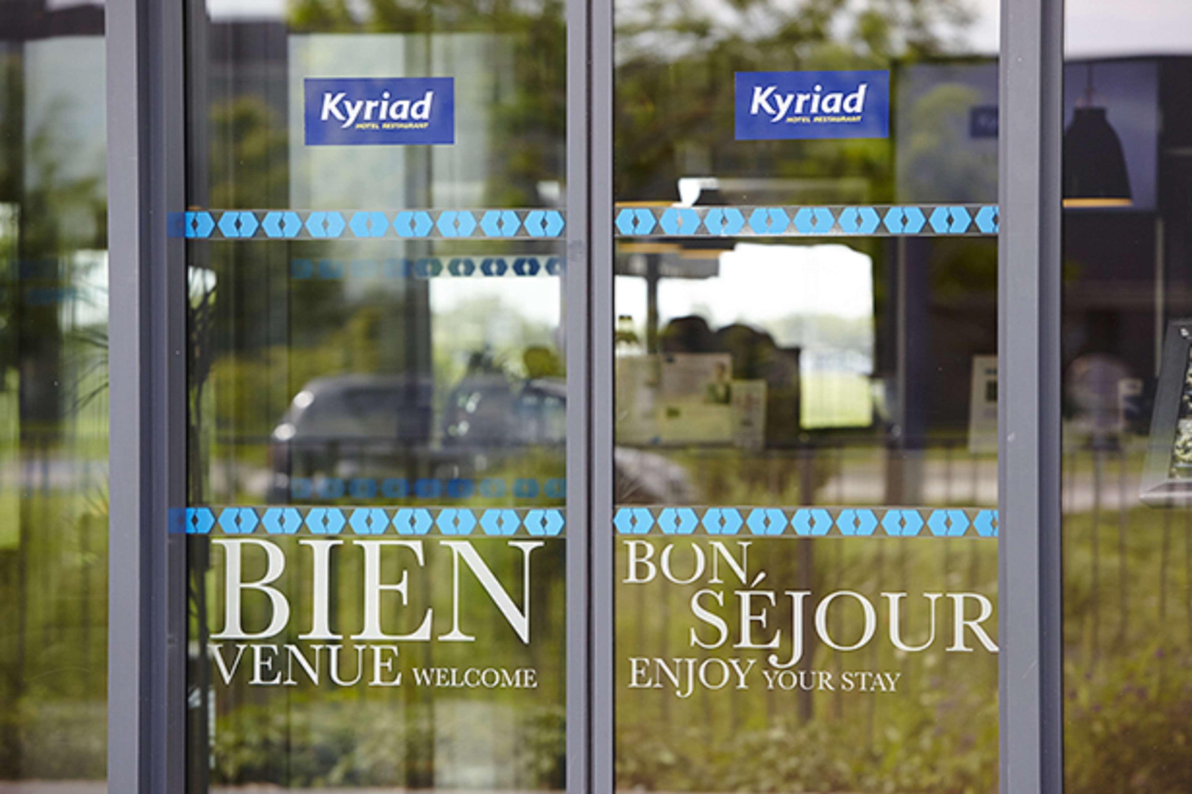 Ibis Lyon Est Meyzieu Hotel Buitenkant foto