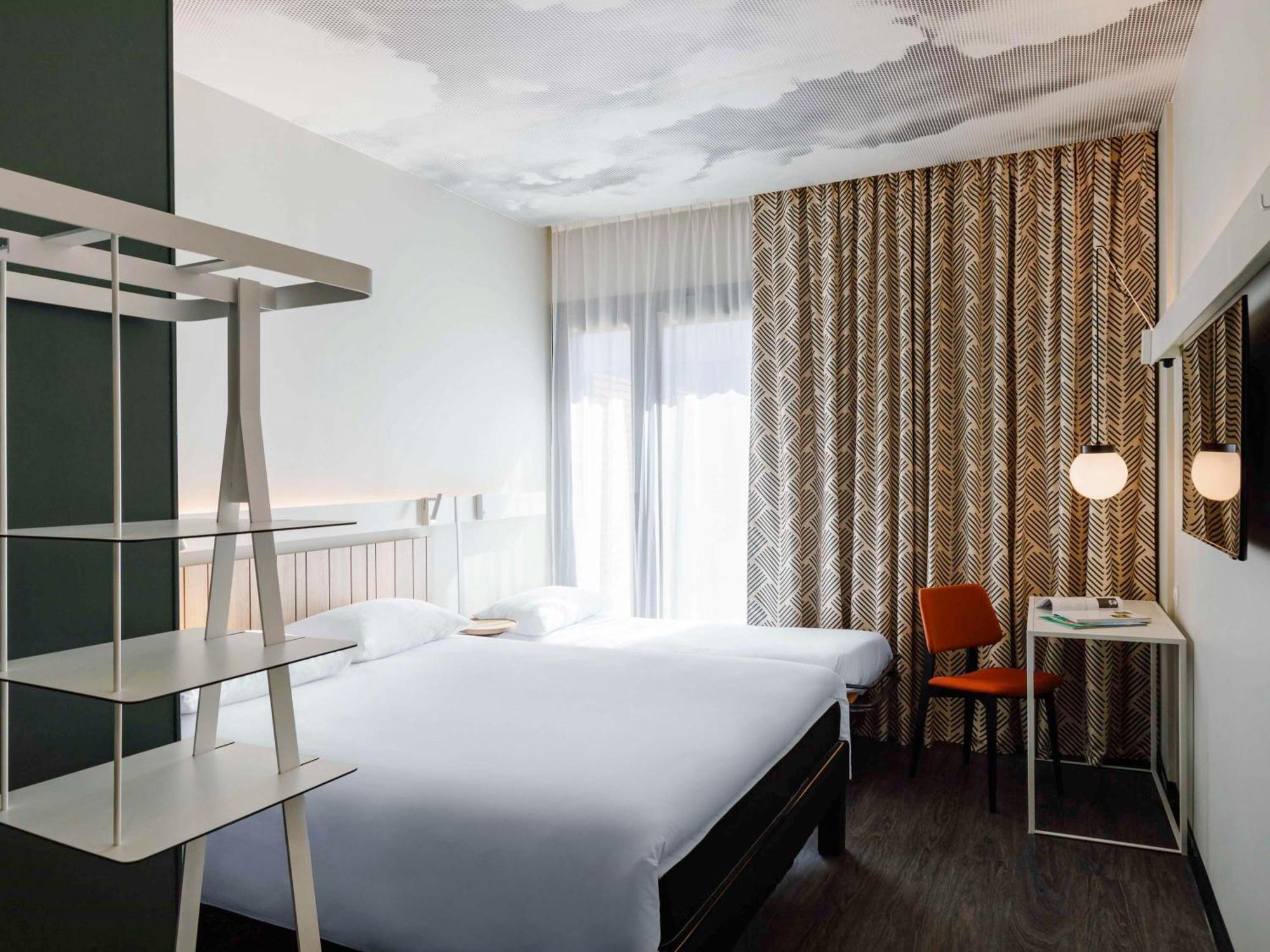 Ibis Lyon Est Meyzieu Hotel Buitenkant foto